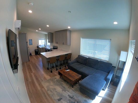 5th image of 15096 Berkshire Cir #3