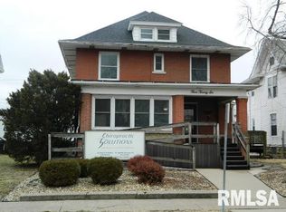 326 3rd Ave S, Clinton, IA 52732