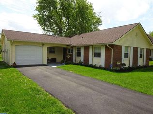 546 Charleston Rd, Willingboro, NJ 08046