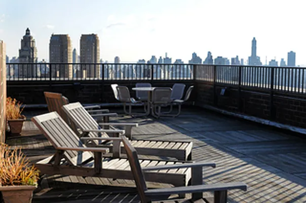 Sold by Bank Neary | media 5