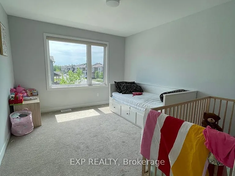 1045 Curraglass Walk — Photo 9