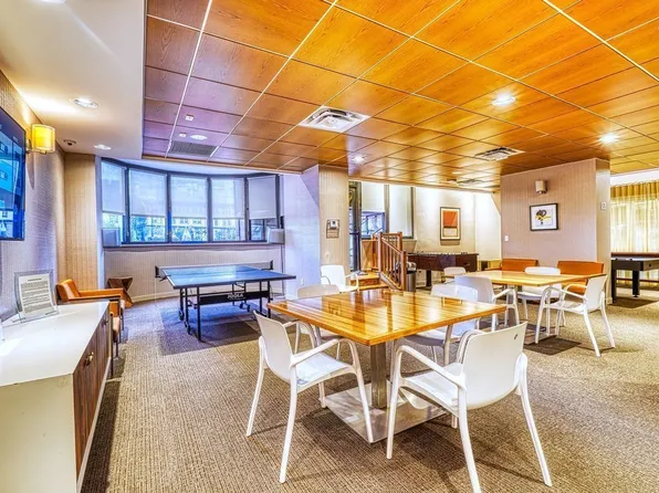 330 East 38th Street image 23 of 27