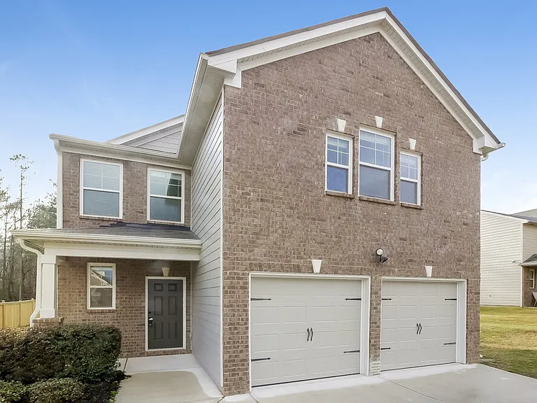 1210 Pebble Rock Rd — Photo 1