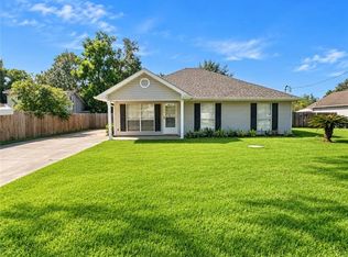 1622 Penrose St, Mandeville, LA 70448