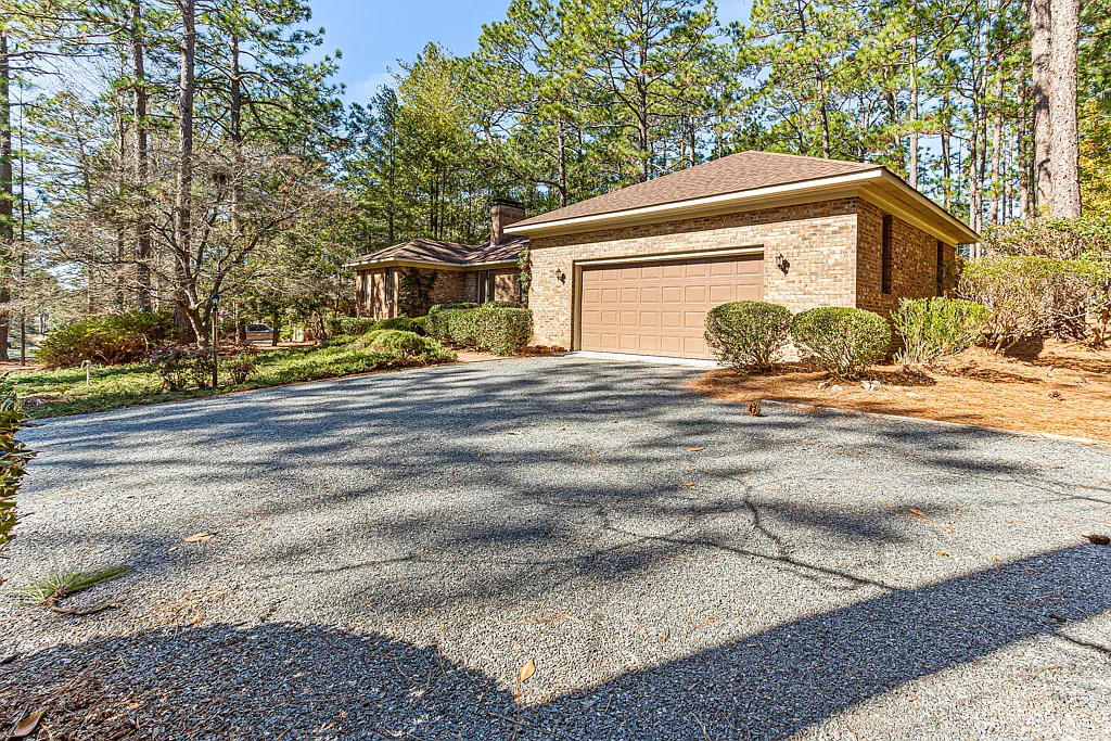 3 bed, 2.5 bath, 1712 sqft, $2,200 — Photo 1