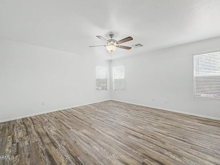 742 N 112th Dr — Photo 14