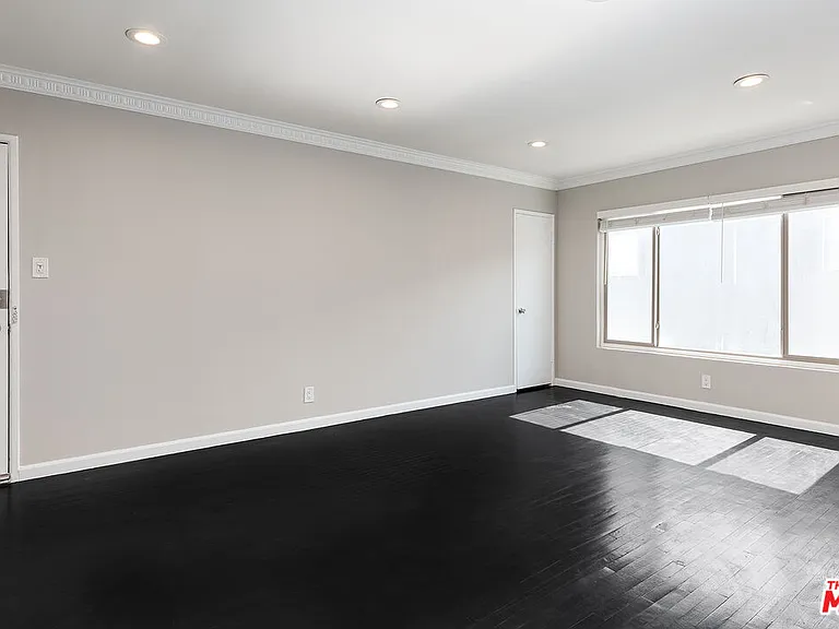 925 N Curson Ave #7 — Photo 3