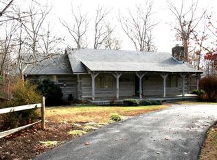 332 Enchanted Forest Way, Sevierville, TN 37876