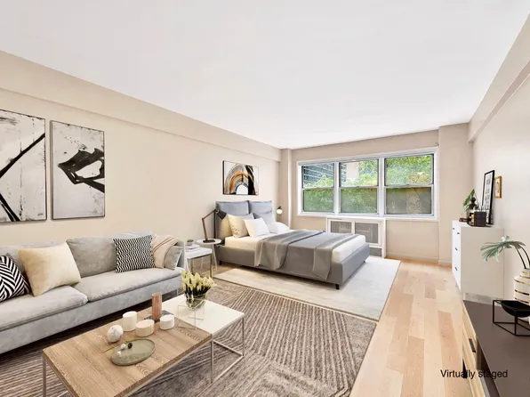 321 East 45th Street image 1 of 4