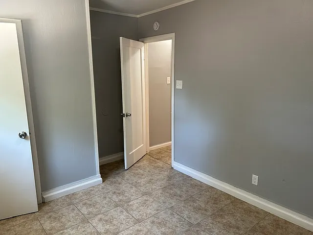 2 bed, 899 sqft, $1,350 — Photo 3