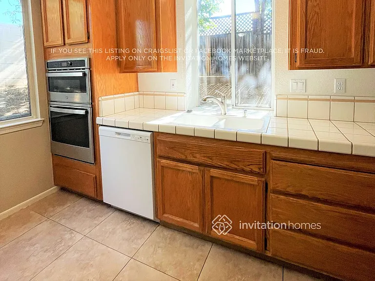 2245 Fallwater Ln — Photo 8