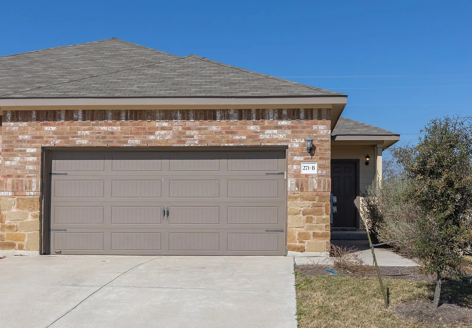 3 bed, 2.0 bath, 1359 sqft, $1,650 — Photo 2