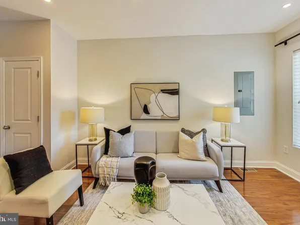 1247 K St SE, Washington, DC 20003