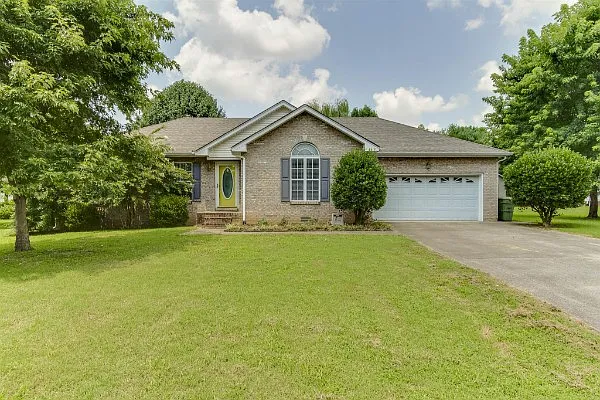 566 Autumndale Dr