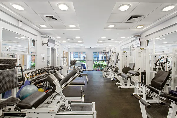 Sold by Douglas Elliman | media 24