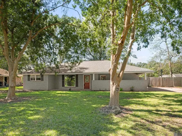 6677 Landmor Dr, Greenwell Springs, LA 70739