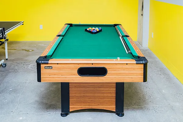 Rented by Nooklyn NYC LLC | media 83