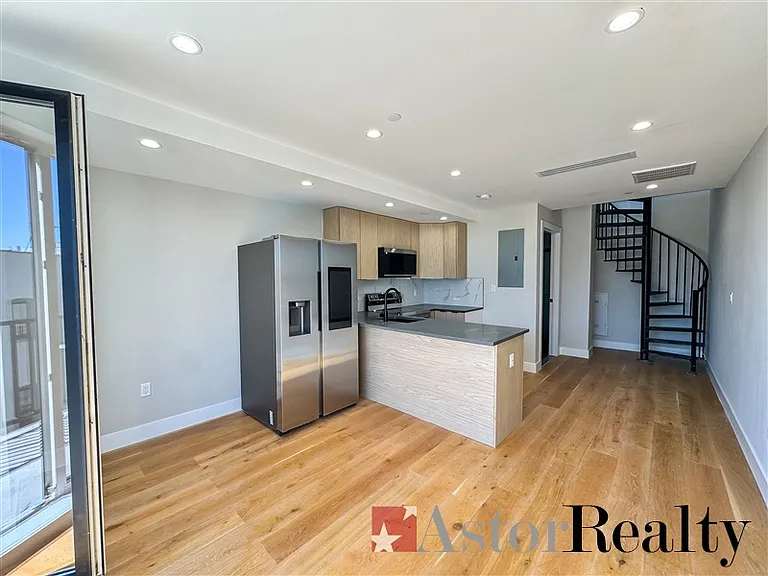 30-85 31st St #5D — Photo 1