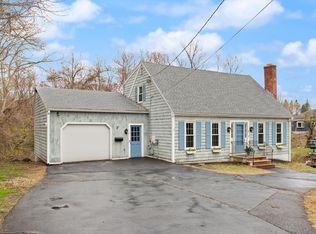 8 Van Norden Rd, Woburn, MA 01801