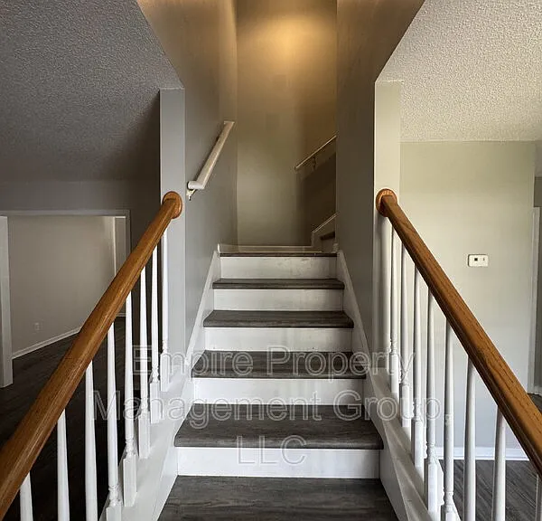 66 Sand Oak Ct — Photo 7