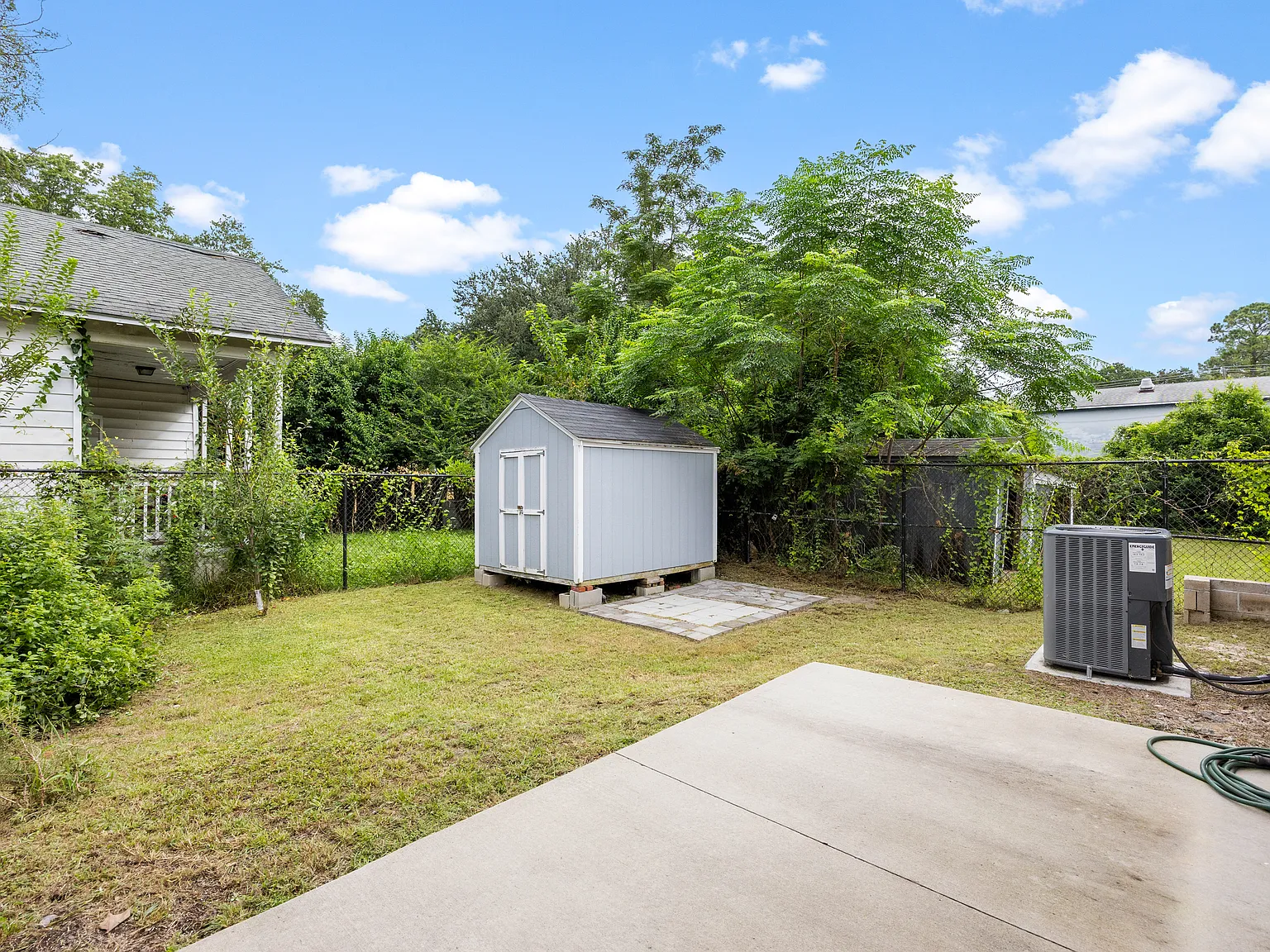 3 bed, 2.5 bath, 1494 sqft, $2,000 — Photo 4
