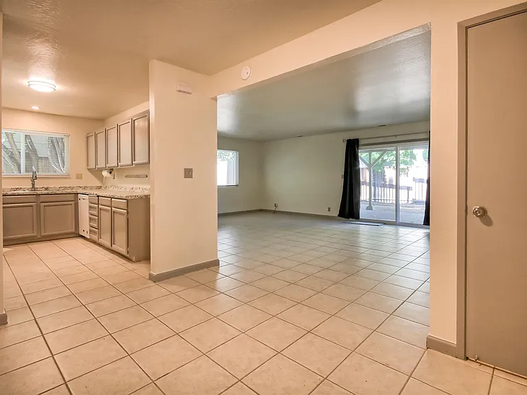 127 Walti St — Photo 35