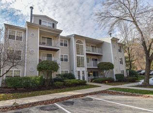 29 Brookside Ln, Mount Arlington, NJ 07856
