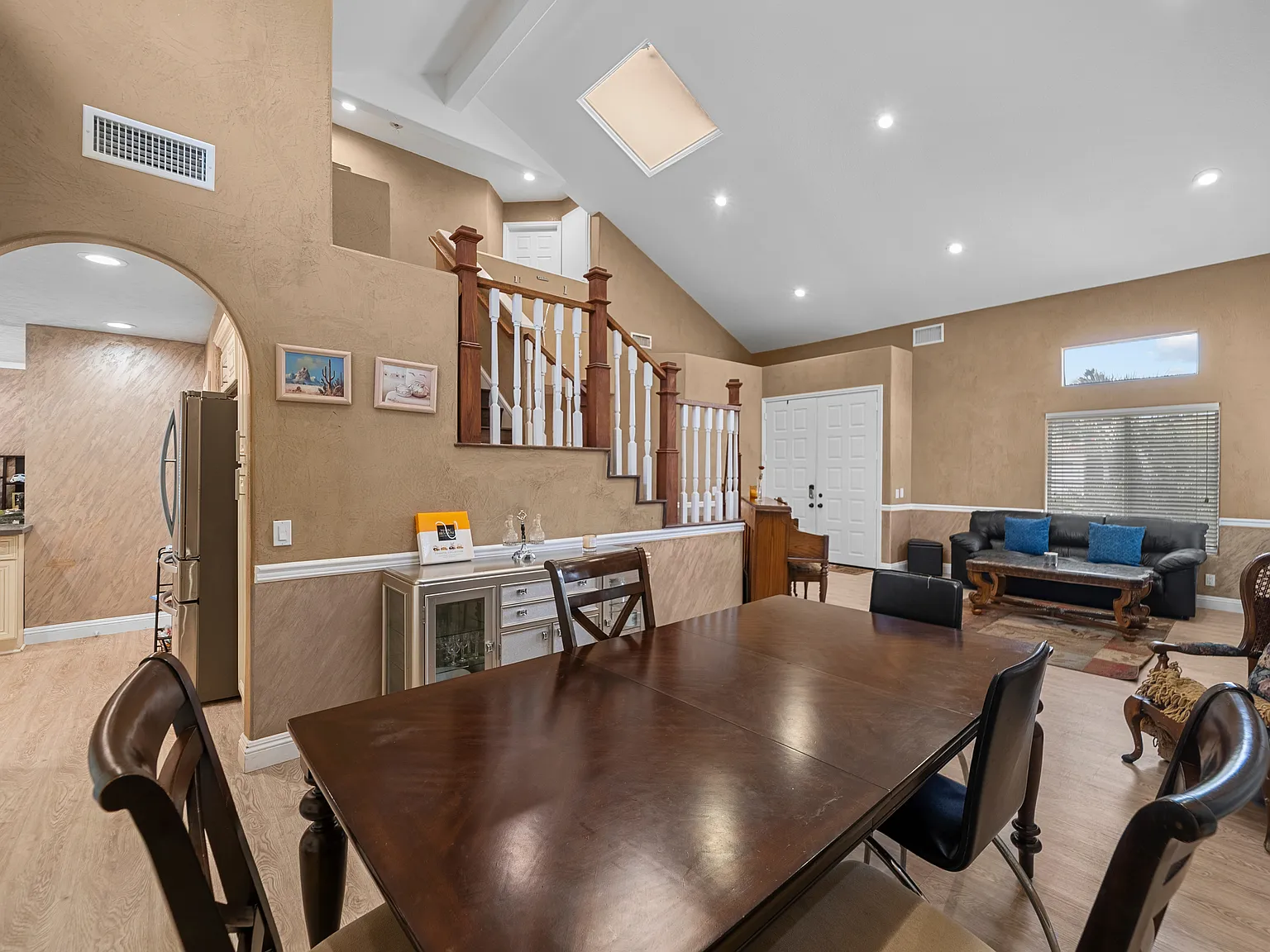 4 bed, 2769 sqft, $3,400 — Photo 4