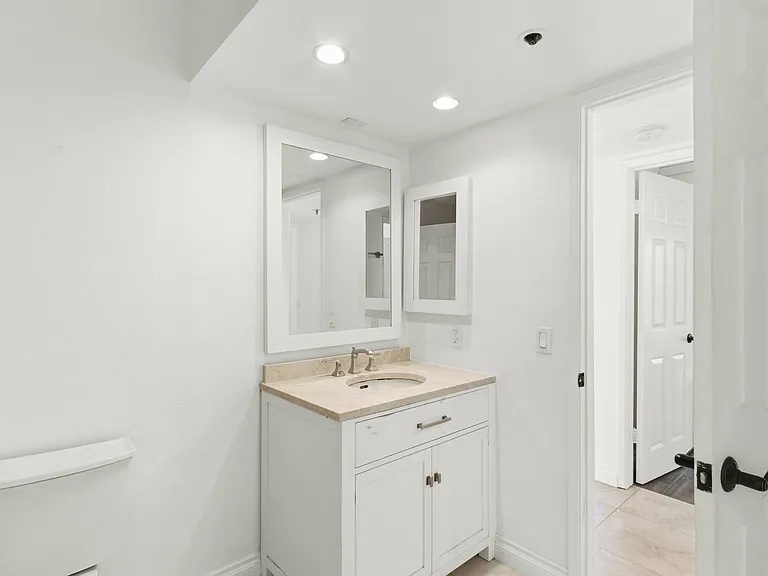 260 Cagney Ln #114 — Photo 23