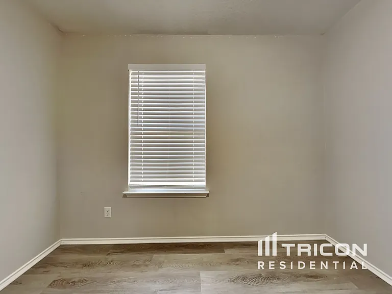 10611 Terrace Gln — Photo 16