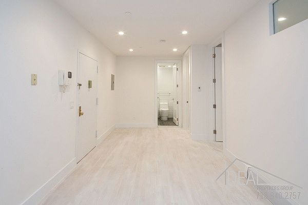 1st image of 220 Kosciuszko St #First