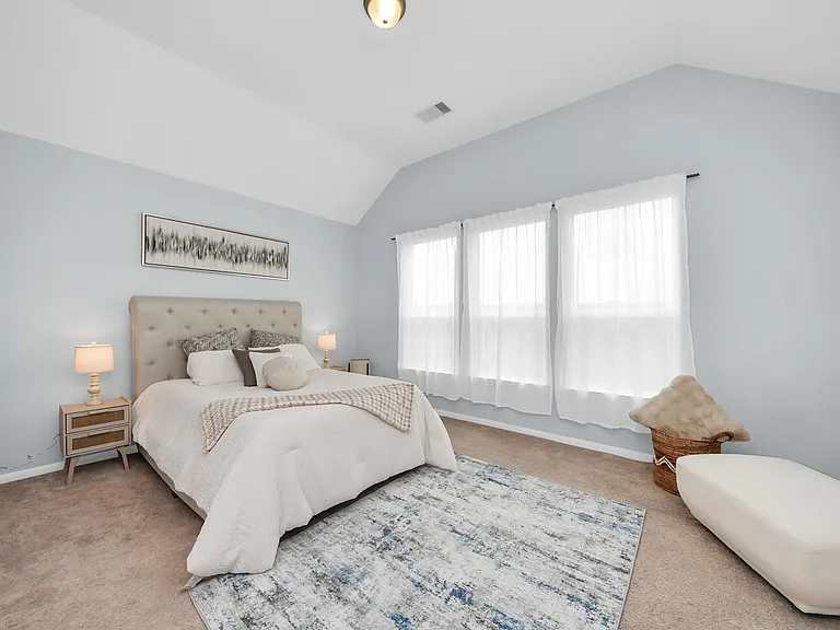 208 Salange Ln — Photo 9