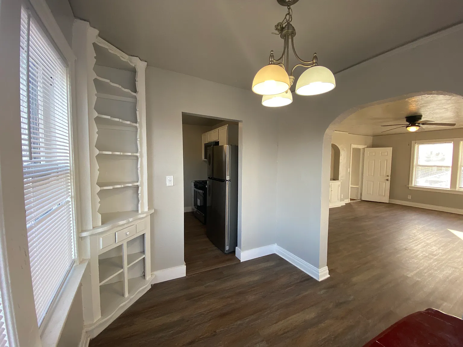 1130 N Ellison Ave — Photo 4