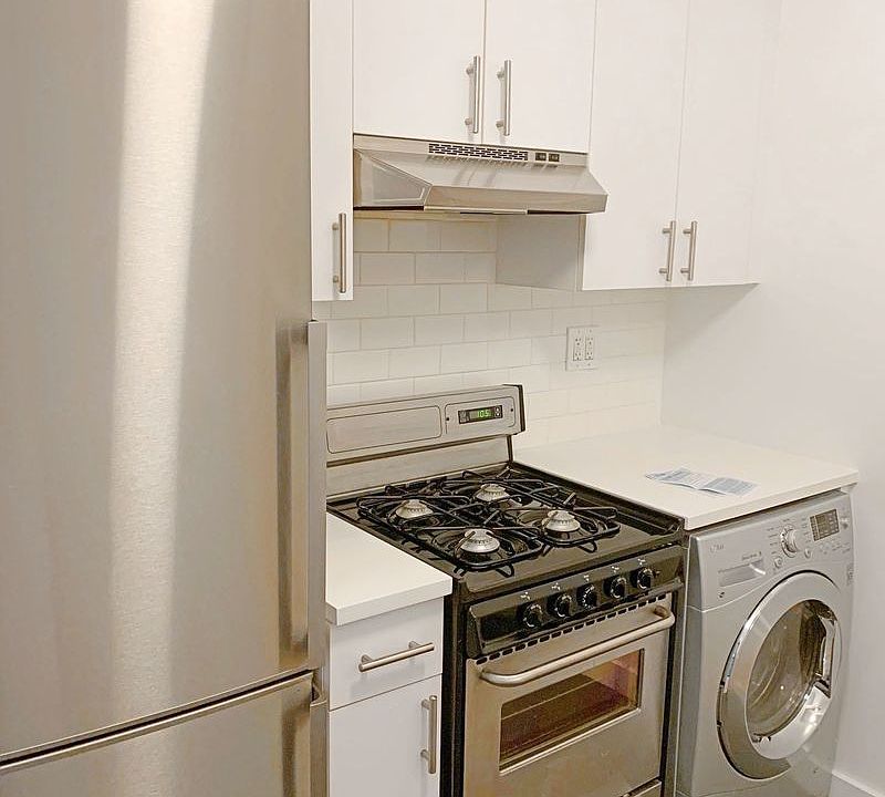 1st image of 240 W 15th St APT 11