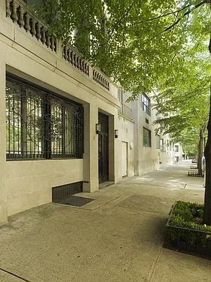 Sold by Sotheby's International Realty | media 5