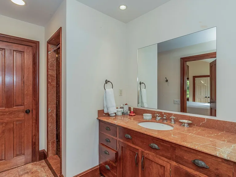 342 Old Sag Harbor Rd — Photo 13