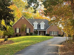 1032 S Macfarlane Ct, Forest, VA 24551