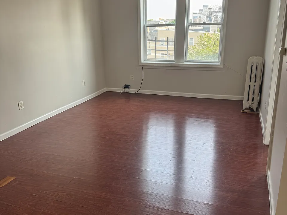 33 66th St #4B