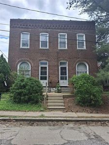 22 S 9th St, Belleville, IL, 62220