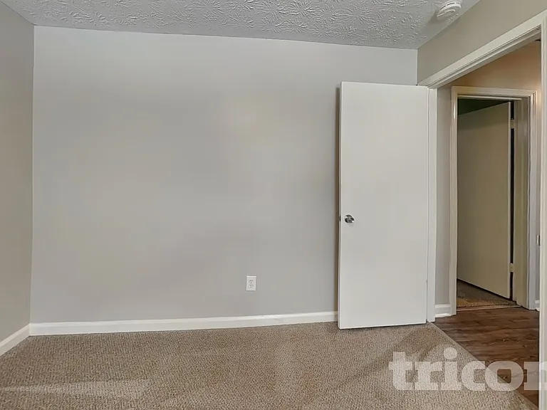 1515 Olde Oak Dr — Photo 11