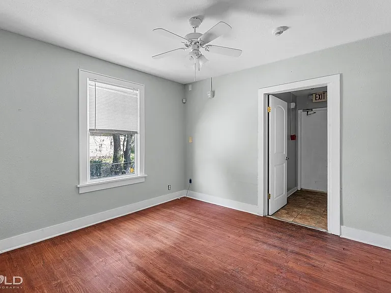 2661 Murray St — Photo 18