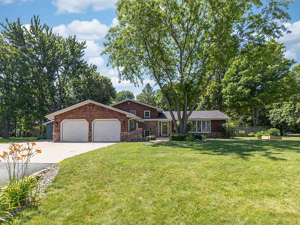 1st image of 1919 Brookfield Dr