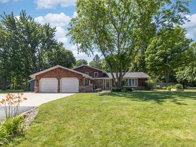 1919 Brookfield Dr, Neenah, WI, 54956