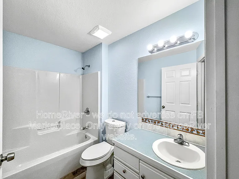 544 Flamingo Dr — Photo 13