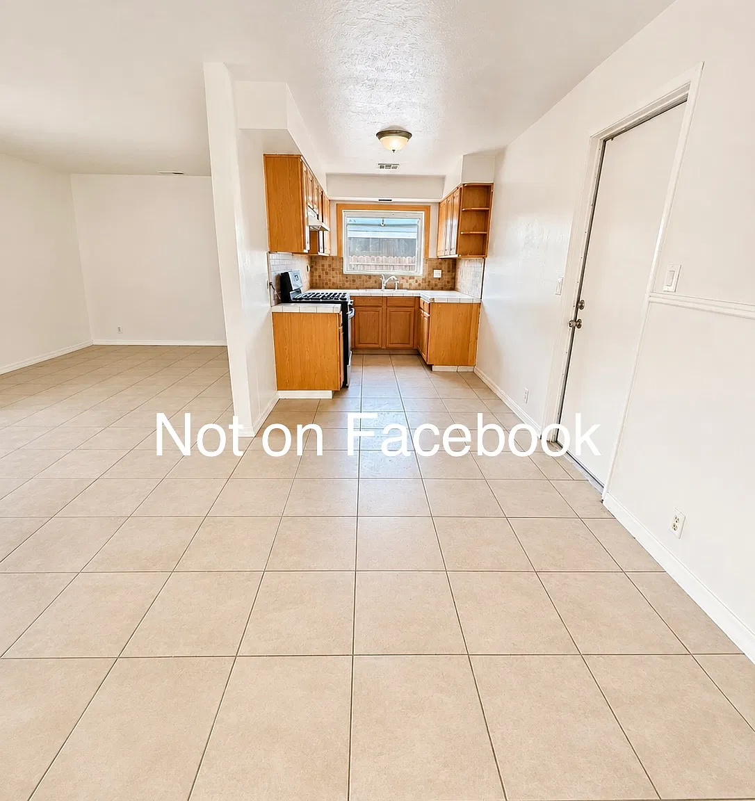 3 bed, 1120 sqft, $1,775 — Photo 2