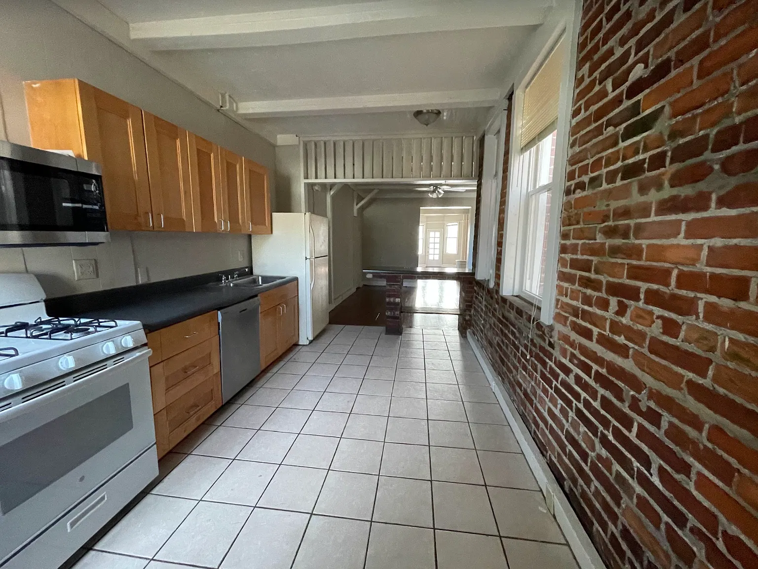 622 Graydon Ave — Photo 2