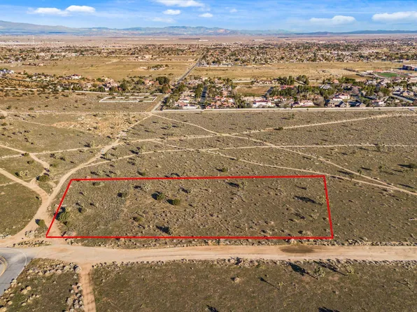 3400 W Avenue M8, Lancaster, CA 93536