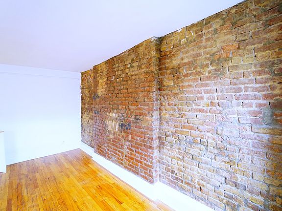5th image of 71 Saint Marks Pl APT 10