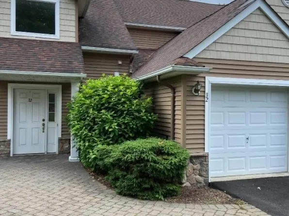 32 Bramble Ct, Hardyston Twp., NJ 07419