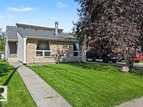 8708 25a Ave NW, Edmonton, AB T6K 2W7